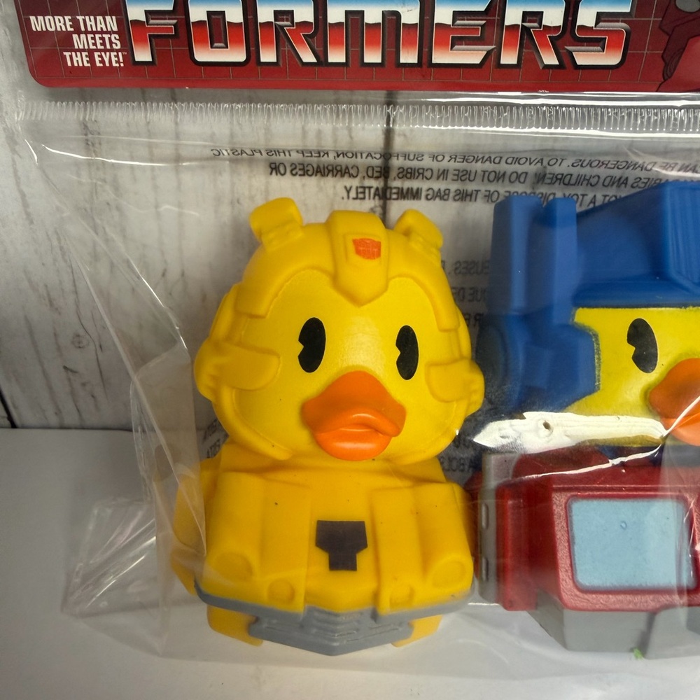 Transformers Duckalooz Rubber Ducks Optimus Prime and Bumblebee 2 Pack NWT - Picture 2 of 6